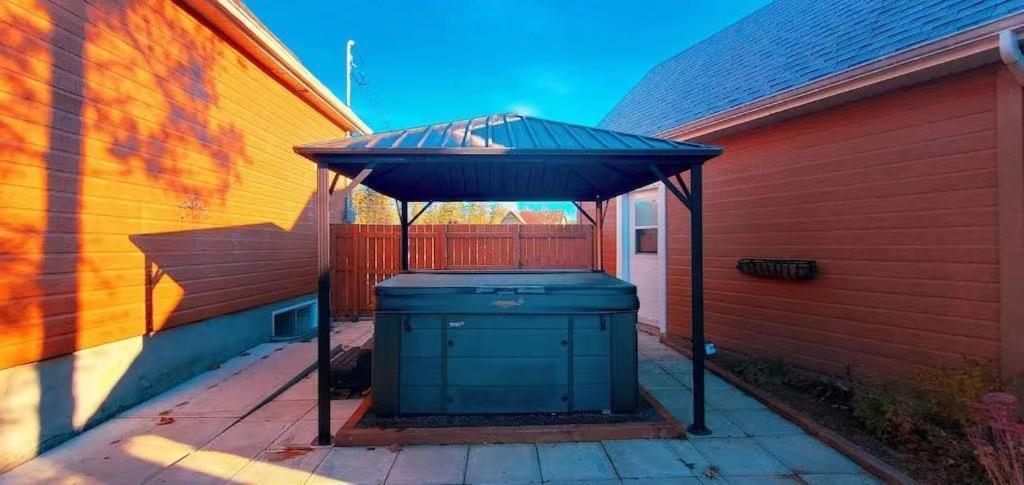 Amazing 3-Bedroom Entire Chalet-Sauna+Lakeview+Spa+Bbq Saint Come Kültér fotó